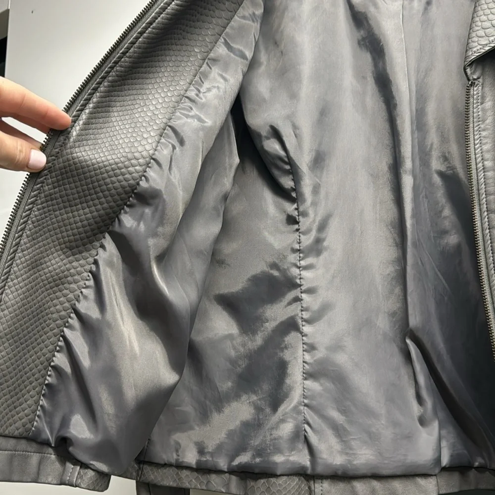 Women’s Faux Leather Alfani Bomber Jacket Zip Up Gray Snakeskin Large